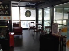 大堂-星巴克(无锡高铁站店)