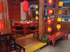 -宽板凳老灶火锅(台湾街店)