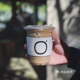 大口咀嚼，肌理之純粹。舌尖流連，和牛之甘美。