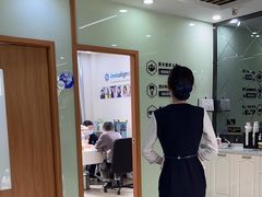 -茂菊口腔连锁(浦东南路店)