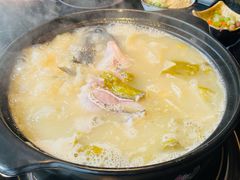 -小椒娘撒椒鱼火锅(三八广场店)