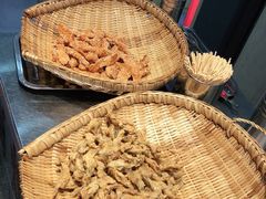 油炸小鱼-肖炮现炸酥肉(解放碑店)
