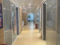 -瑞尔齿科(上海长风大悦城店)