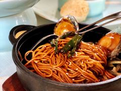 葱香鲍鱼捞面-夜上海(新天地店)