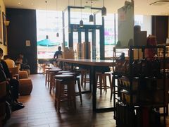 大堂-星巴克(青岛大拇指广场分店)