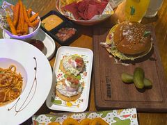 -Famous肥猫墨西哥音乐餐吧(五棵松华熙LIVE店)