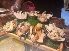 -一朵菌·野生菌探索家火锅(南亚店)