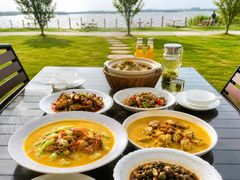 -七的湖·晚芳亭·阳澄湖农家菜·大闸蟹(莲花岛店)