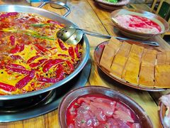-老街·稳拈老火锅(海椒市店)