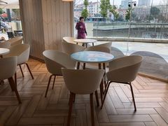 靠窗位-麦当劳(塔园路店)