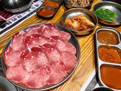 牛舌-青瓦炭韩潮烤肉(花园道店)