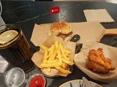 招牌秘制鸡腿堡-必胜客(万达百货店)
