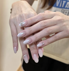 -LILY NAILS美甲美睫
