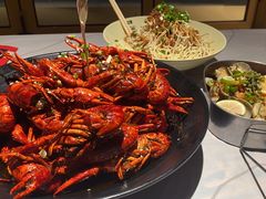-巴厘龙虾·榜首油焖大虾(音乐学院·沿江酒馆店)