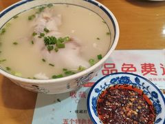 -易老妈蹄花.创于1935(总店)