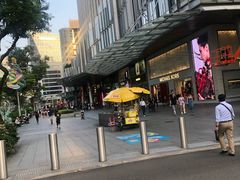 -詹爷爷乌节路街头冰淇淋