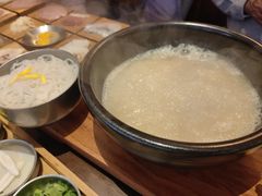 -银米·云南传统过桥米线(双廊黑金冠店)
