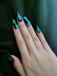 -花岐款式专研健康美甲沙龙