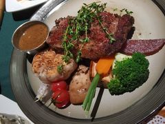 岩板安格斯小牛排-碧特博格·20年品牌西餐厅(芜湖路店)