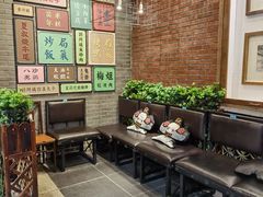 等位区-局气烤鸭·北京菜(前门店)