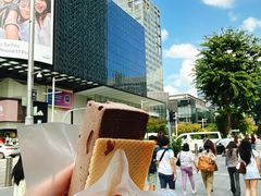 -詹爷爷乌节路街头冰淇淋