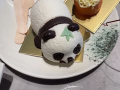 -雍容荟帝王蟹活龙虾展台自助(IFS黑金店)