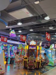 -菲菲羊乐园(临平银泰城店)