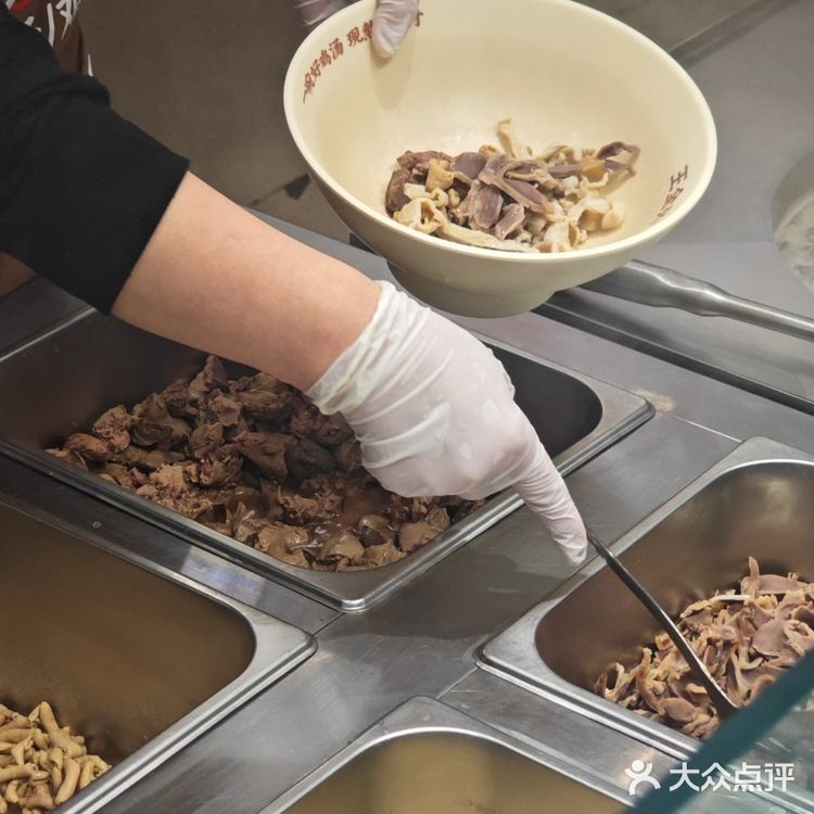 谁懂啊！吃了十几年的店居然...