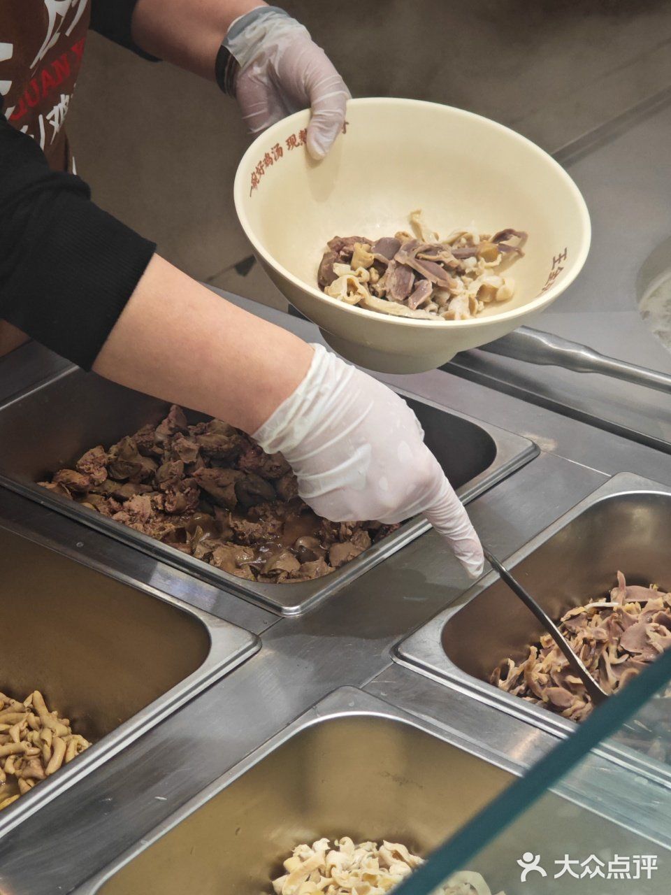 谁懂啊!吃了十几年的店居然...