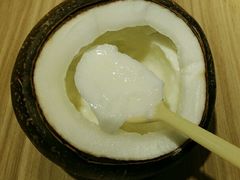-志龙皇冠吃货椰子铺