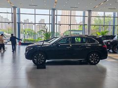 -天津波士信达奔驰4S店(卫津南路店)