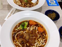 金牌半筋半肉面-康师傅私房牛肉面(北京南站店)