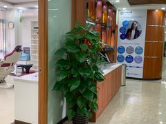 -茂菊口腔连锁(浦东南路店)