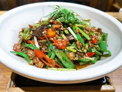 -老滇山寨•云南特色菜•地方菜•民族风情歌舞表演(金碧店)