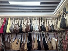 -义乌小商品批发市场(中国小商品城·篁园服装市场店)