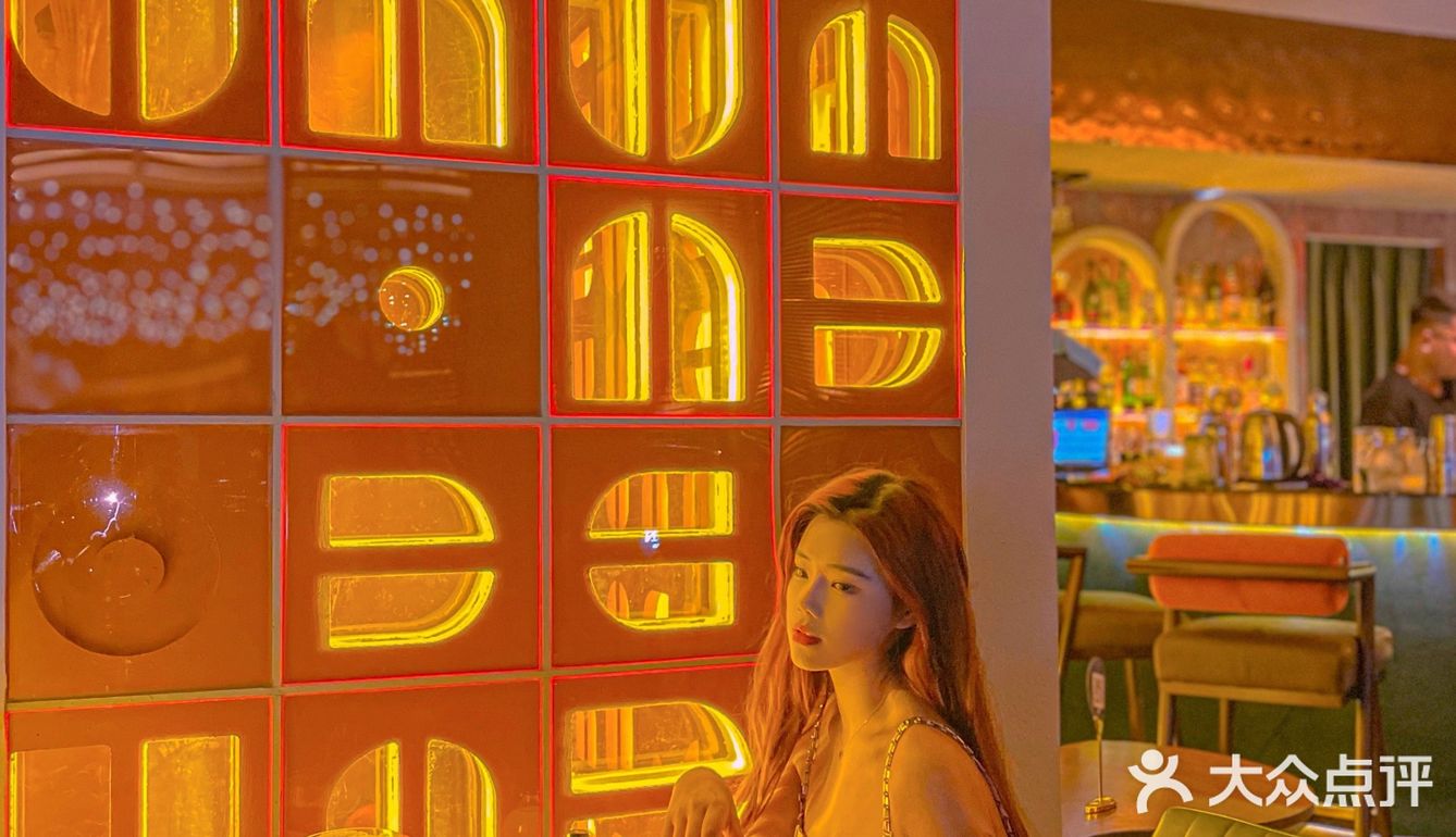 成都探店🌆有着橙色日落的以色列餐酒吧