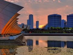 -东方体育中心(地铁站)