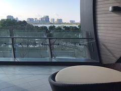 -上海滴水湖皇冠假日酒店