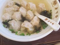 鲜肉小馄饨-老半斋(福州路店)