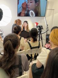 -小乐化妆美甲半永久培训学校