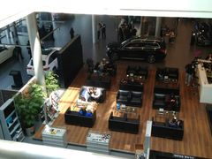 -天津波士信达奔驰4S店(卫津南路店)