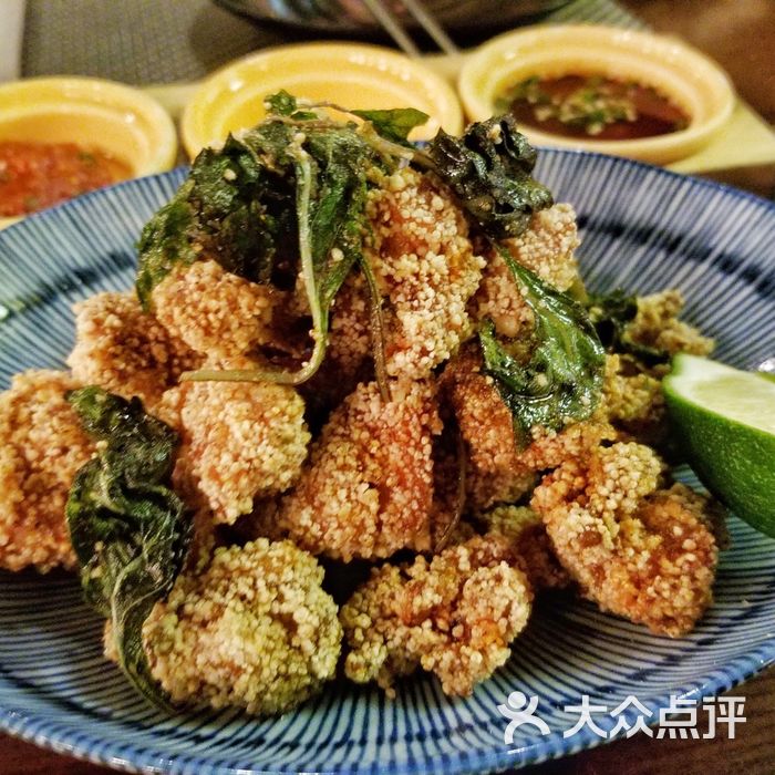 义气烤肉餐吧九层塔盐酥鸡图片-北京韩国料理-大众点评网