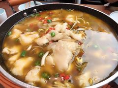 -有红鸡毛店·川菜(建设路店)