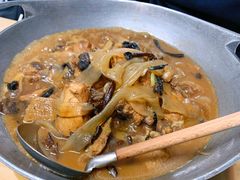 小鸡炖蘑菇-关东小磨东北菜(上海长风大悦城店)
