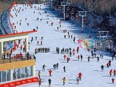 -亚布力新体委滑雪场