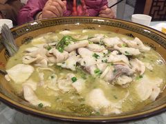 -黄家饺子东北特色菜馆(湖滨商业街店)