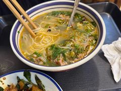 -云阿蛮云南生烫牛肉米线(奉贤路店)