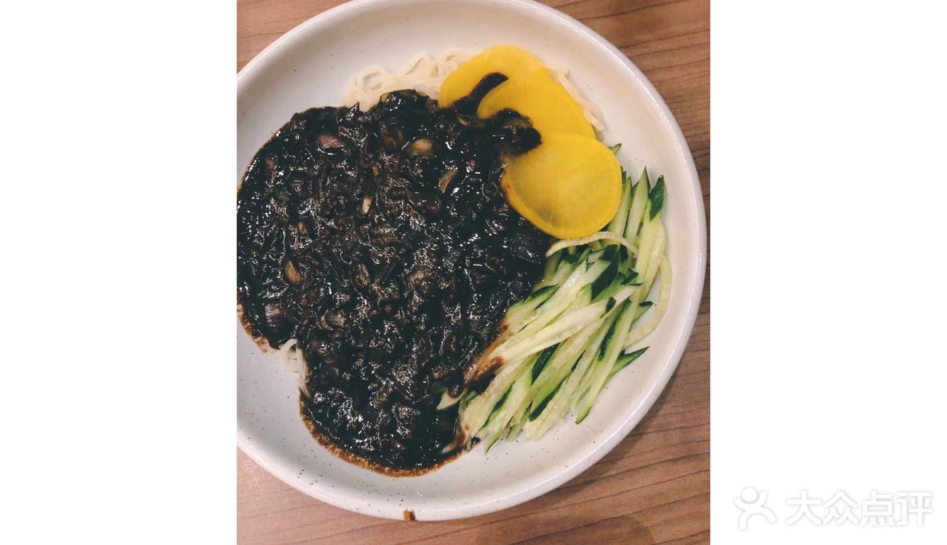 分量超大的韩国烤肉店