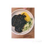 分量超大的韩国烤肉店