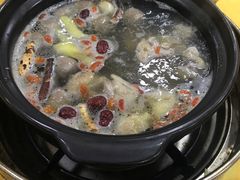 -濠轩阁特色生蚝火锅(水湾路店)